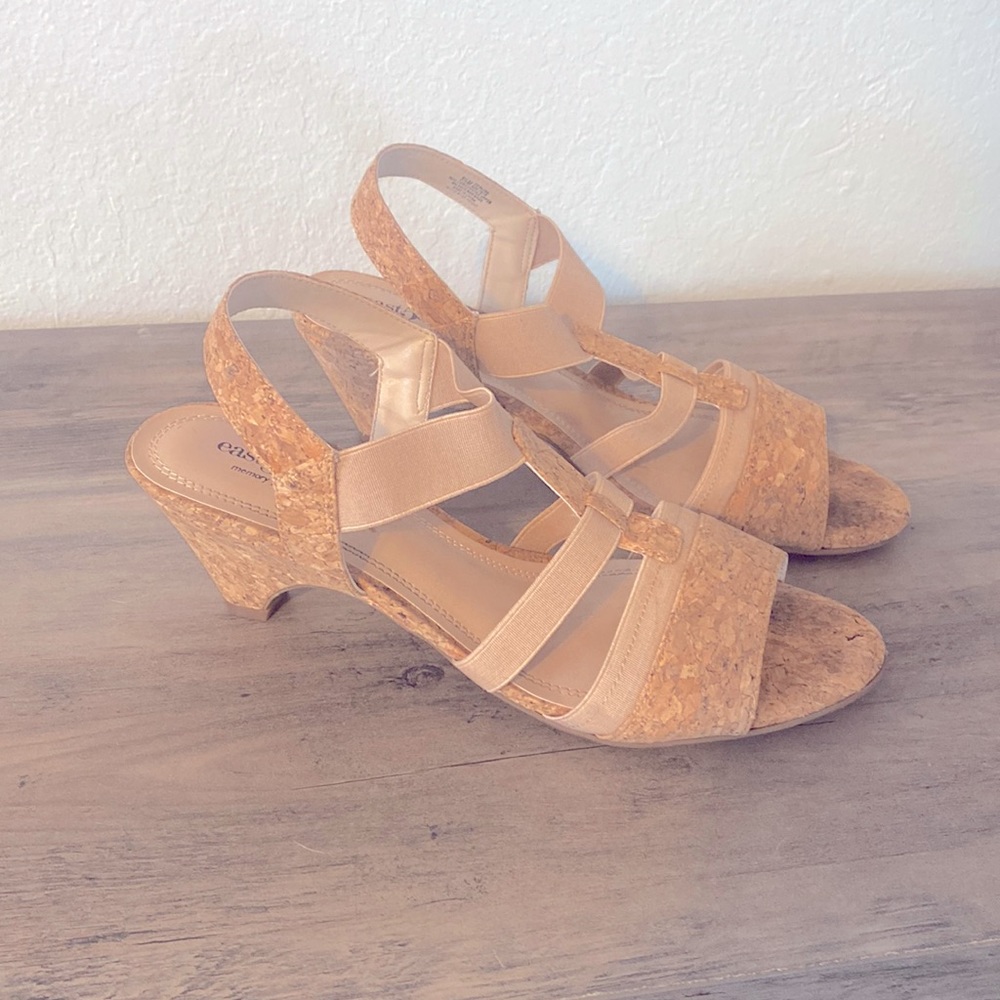 Women’s wedge sandals with memory foam size 9 1/2